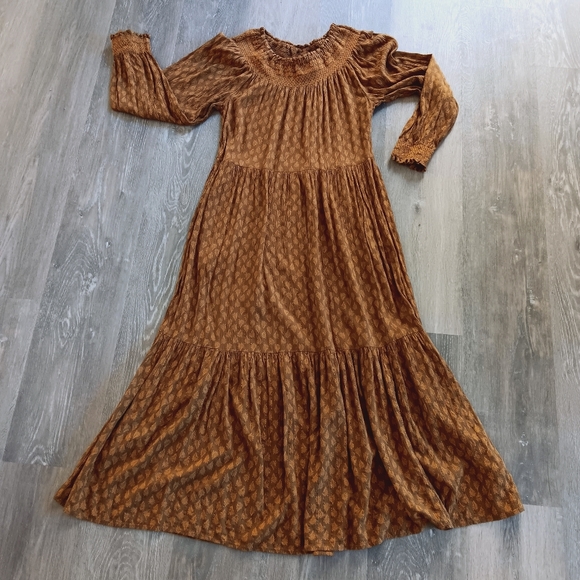 Universal Thread Warm Golden Brown Smocked Balloon Sleeve Tiered Midi Maxi Dress - Picture 6 of 10